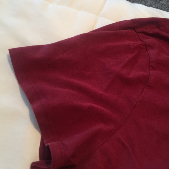 OLD NAVY TEE - Picture 4 of 7